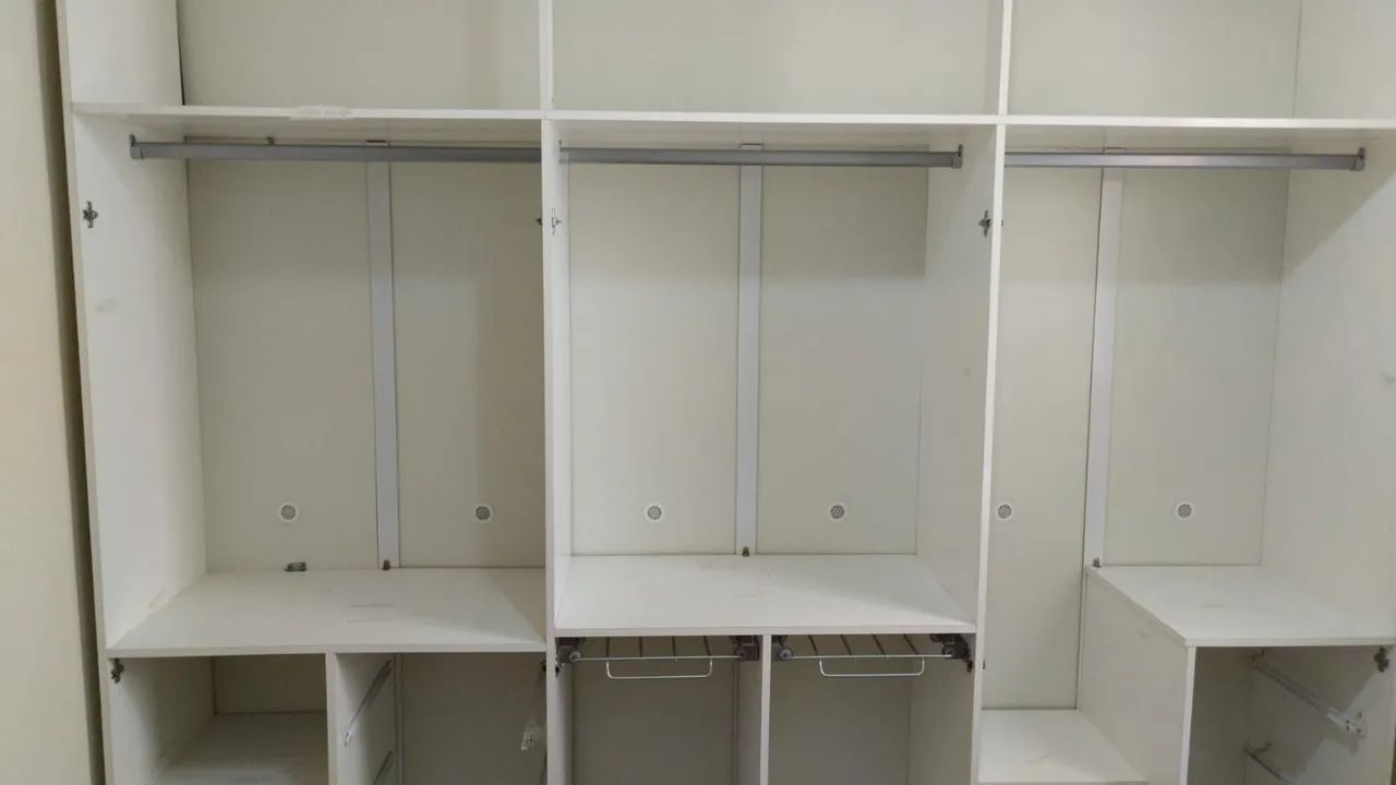 Guarda roupa 6 portas  - Foto 2
