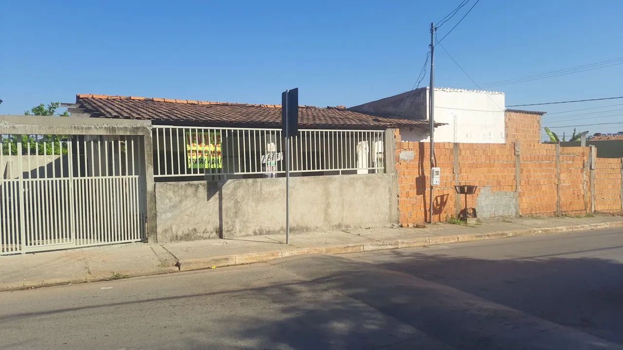 Casa de esquina excelente localização e ponto comercial  - Foto 2