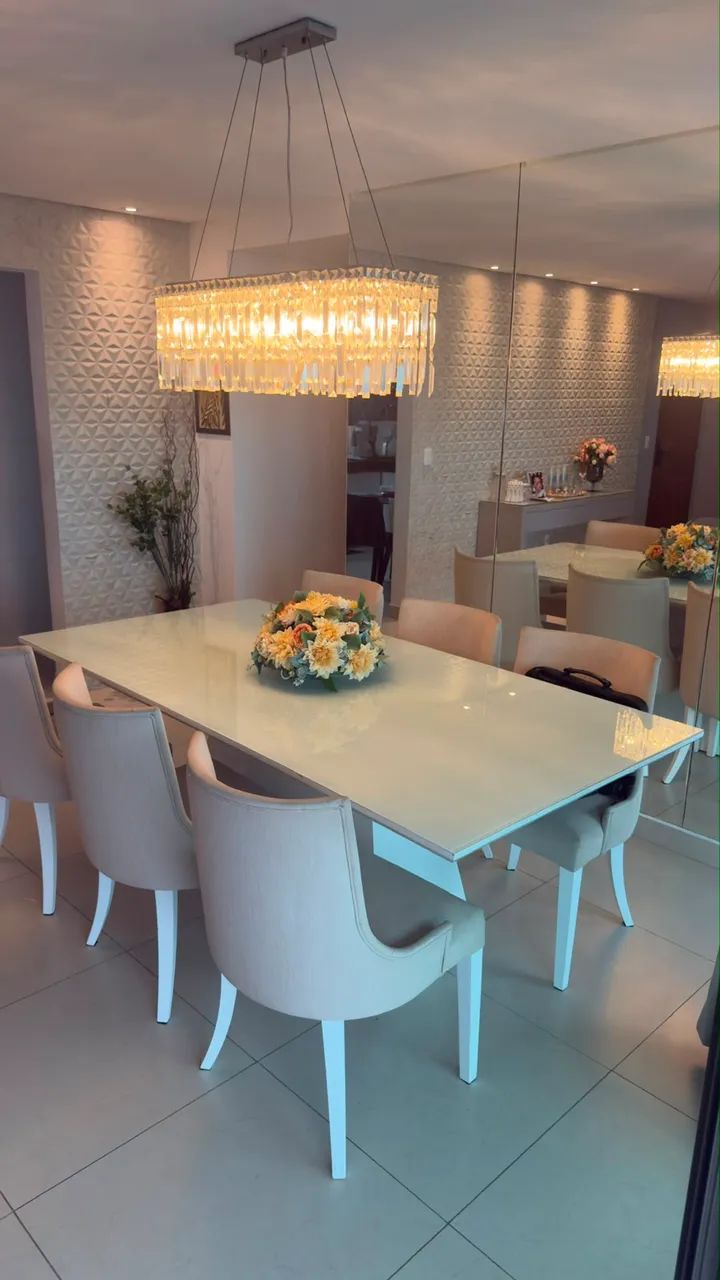 Vendo mesa em Laca com 6 cadeiras - Foto 2