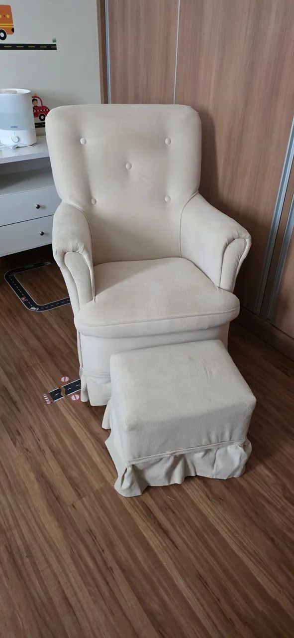 Poltrona de amamentação c balanço 