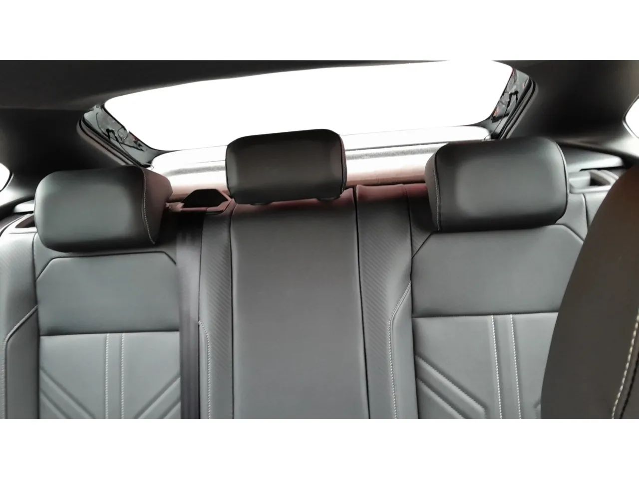 Volkswagen Nivus Highline 1.0 200 TSI Flex Aut., foto 12 de 16