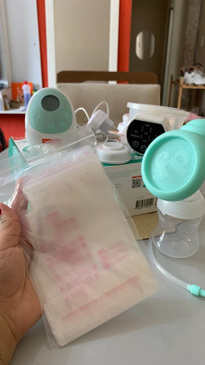 Bomba Extratora de Leite Fisher-Price + Bomba Hands Free + Brinde - Foto 3