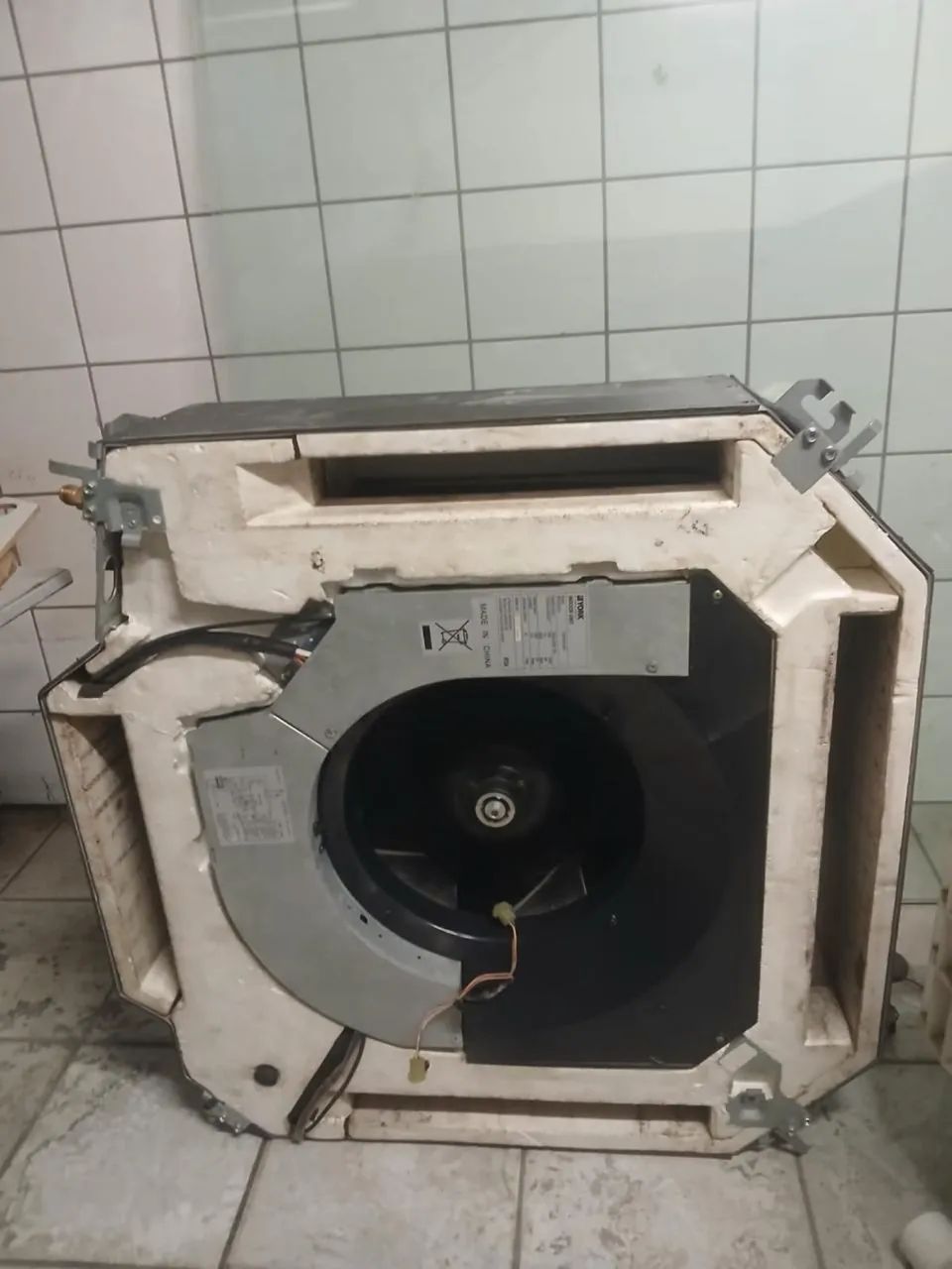Ar condicionado cassete 24000 btus - Foto 2
