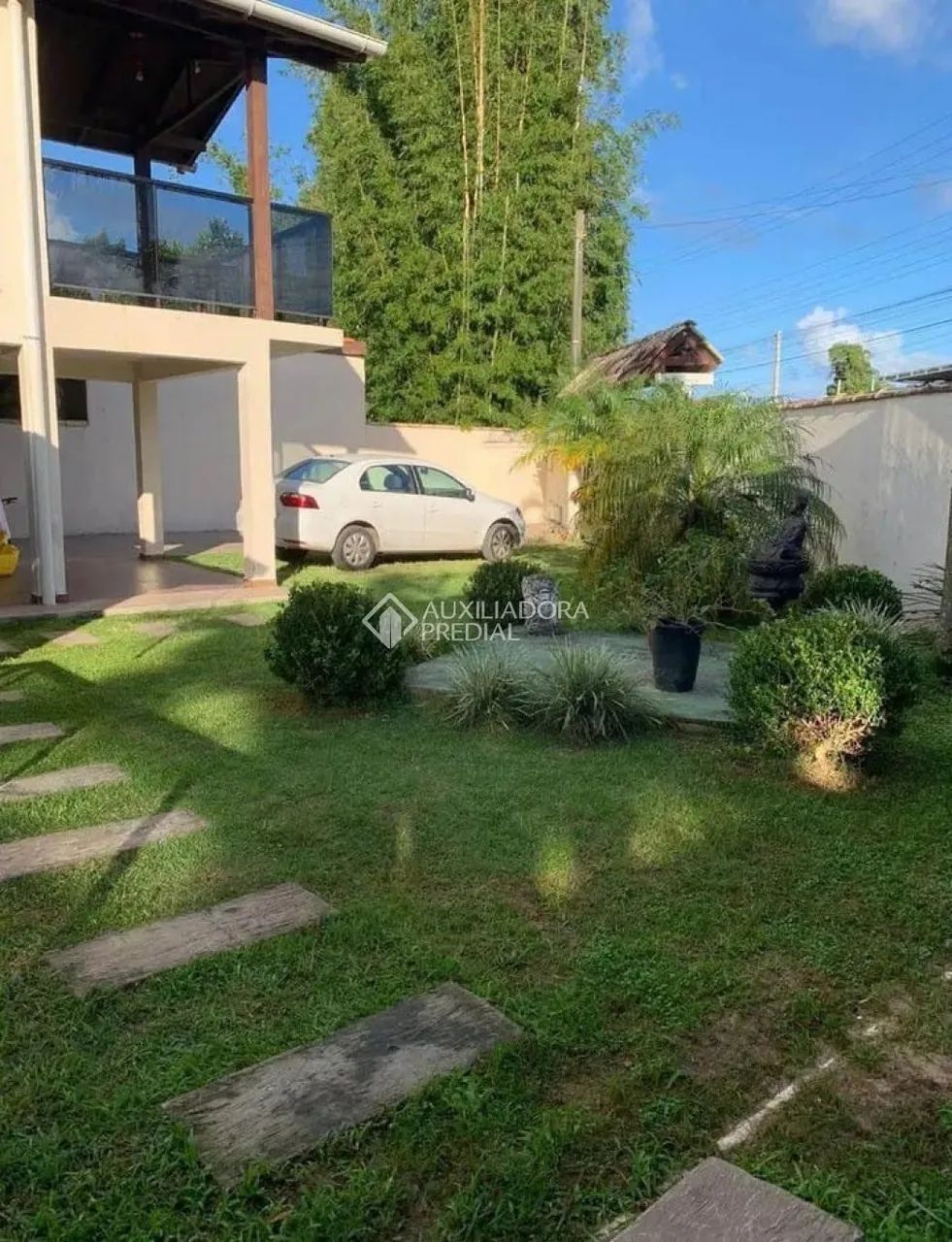 Residência com 4 quartos, hidromassagem, churrasqueira e piscina - Foto 2