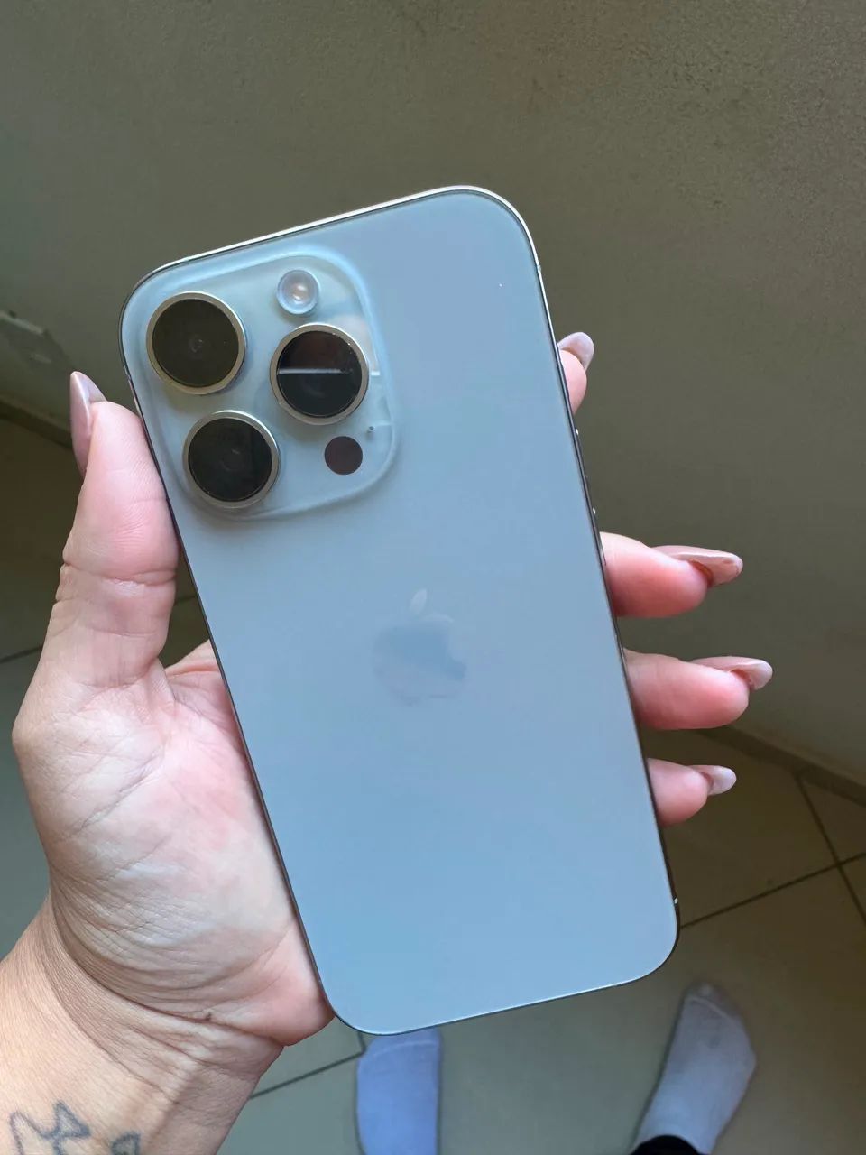 ? VENDO iPhone 16 Pro 512GB ? Cinza - Foto 2