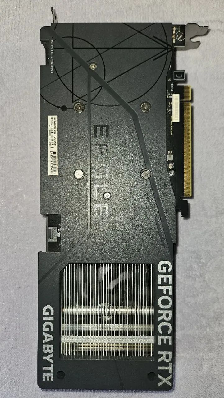 RTX 4060 8GB EAGLE OC - GIGABYTE (Semi-nova) - Foto 3