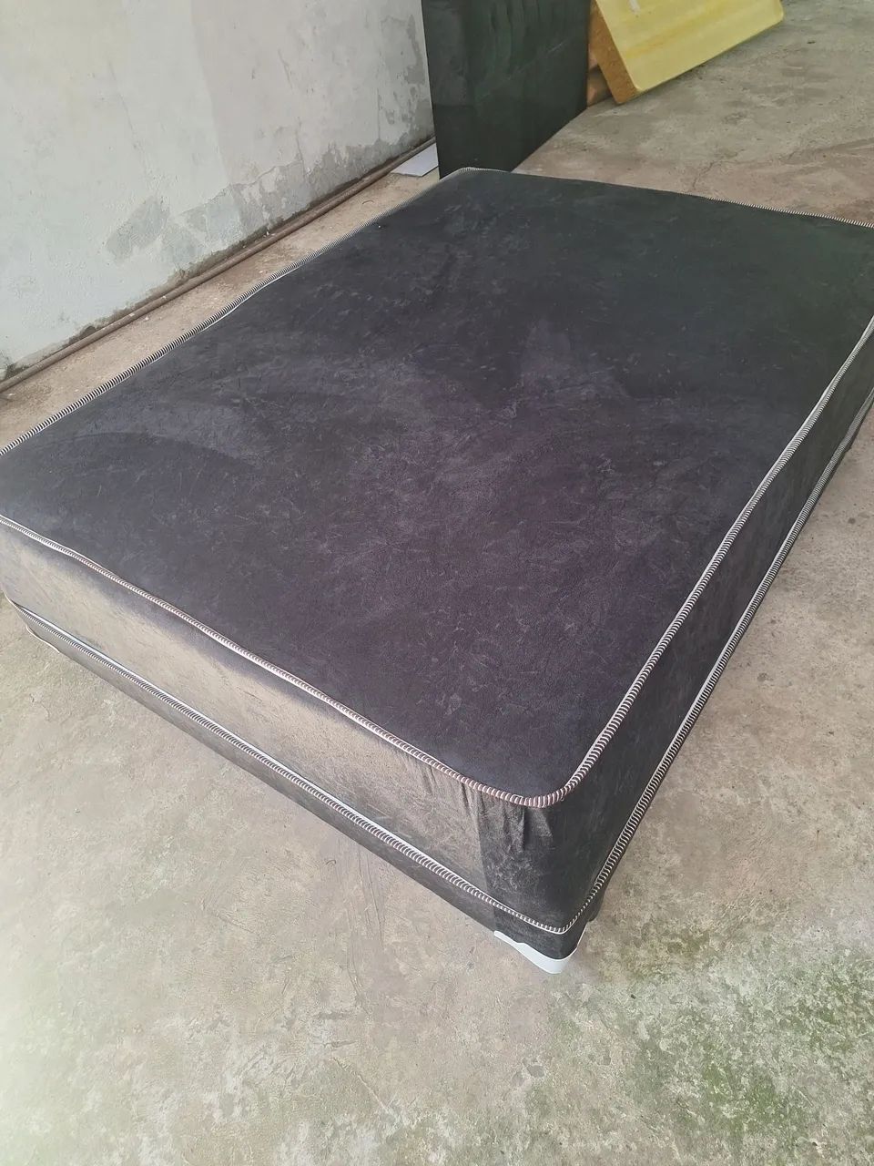 Cama box de mola conjugada casal