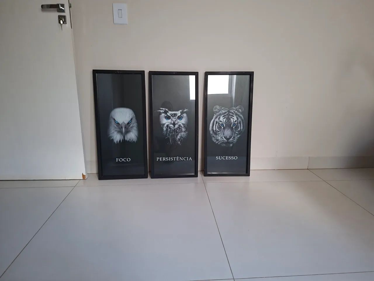 Cadeira giratória e Quadros  - Foto 5