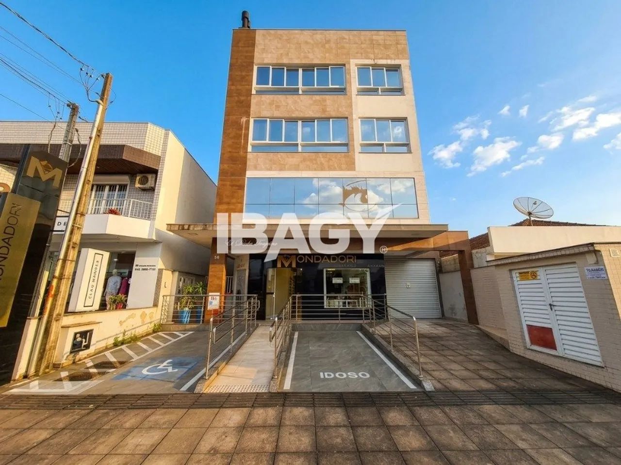Excelente Apartamento 2 dormitório(s) em Centro - Biguaçu