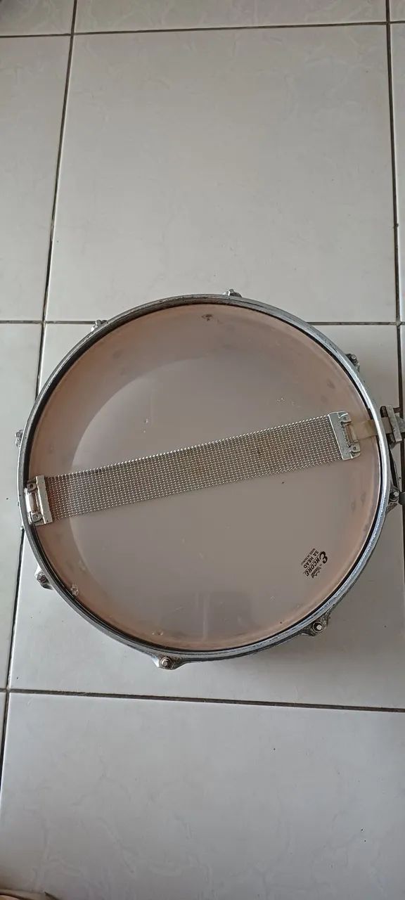 Caixa de bateria - Instrumentos musicais - Valentina de Figueiredo
