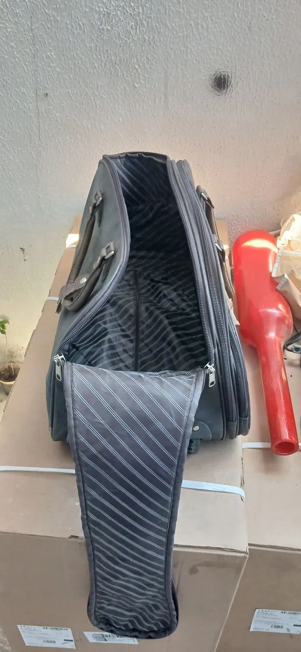 vendo bolsa de viagem nova - Foto 4