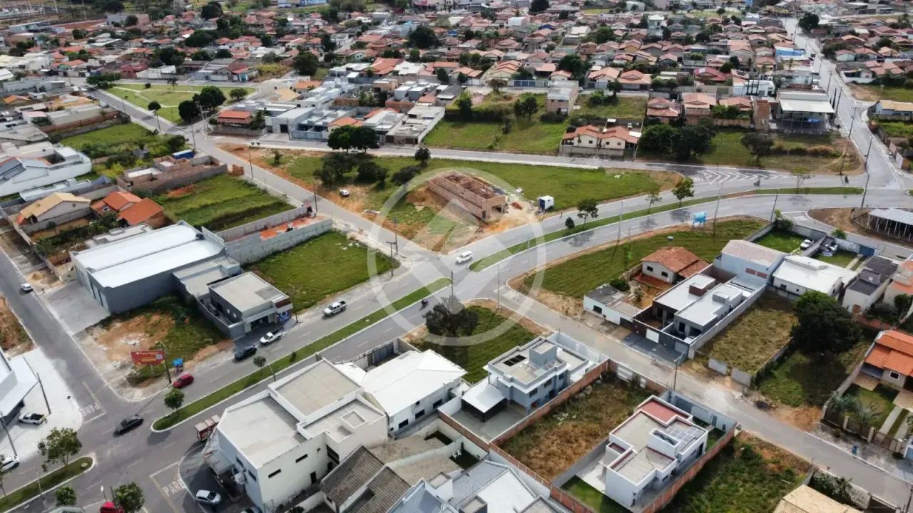 Hidrolândia - 2 Salas Comerciais e uma Casa próxima ao Vapt Vupt codigo: 332393 - Foto 4
