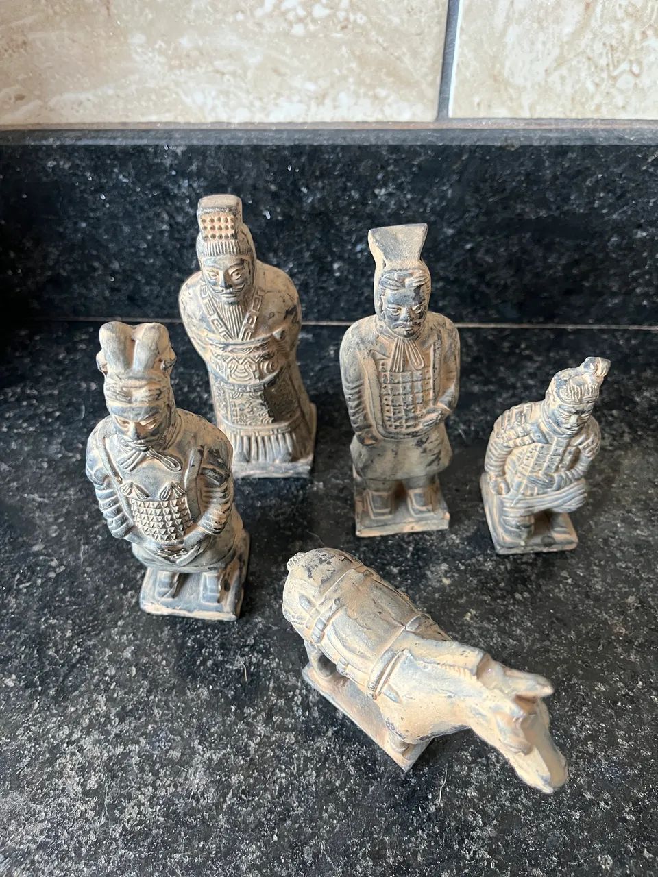 Miniaturas Guerreiros de Terracota - Conjunto Novo com 5 Peças - Foto 5