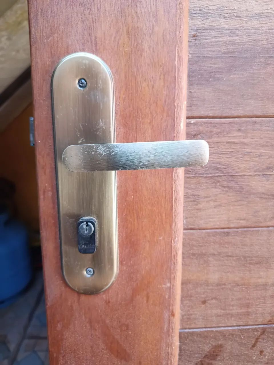 Vendo 3 portas de Madeira 2