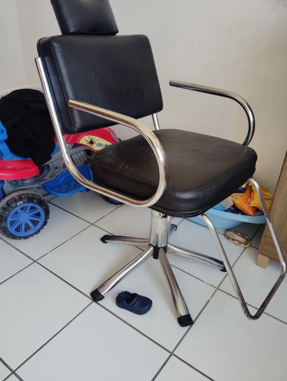 Cadeira hidráulica para barbearia ou salão 