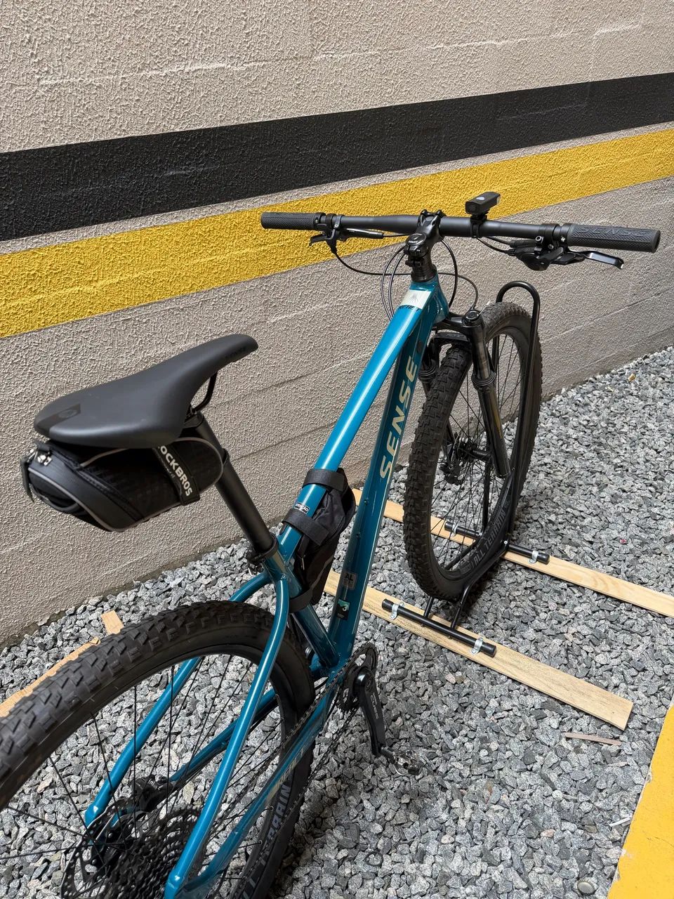 Bicicleta Sense React Comp V1 - Seminova (menos de 100km rodados) - Foto 4
