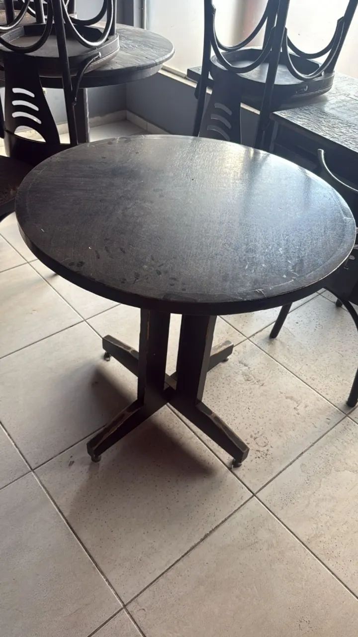 Mesa Redonda de Madeira 80cm