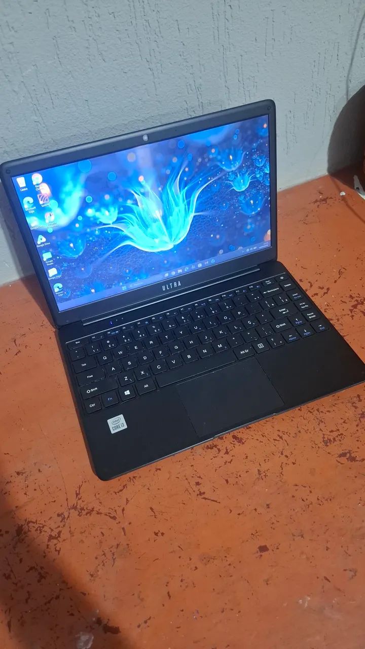Notebook Multi Ultra 14" (Core i3 / 8GB / SSD 256GB / Windows 11)