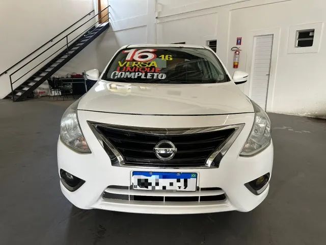 Nissan Versa UNIQUE 1.6 16V 2016