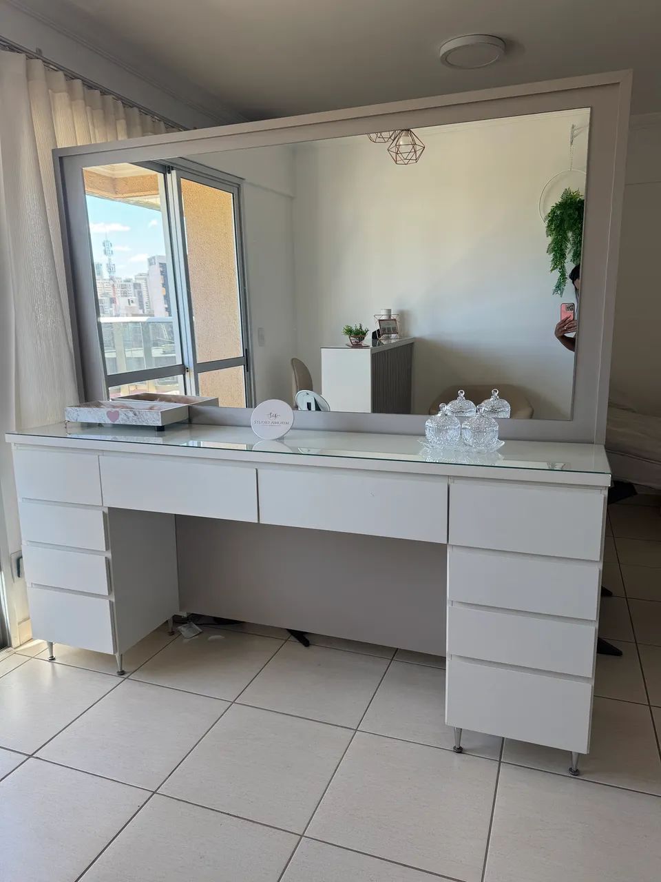 Makeup Vanity498181808116224001