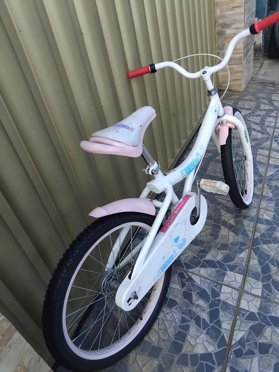Bicicleta aro 20 muito nova 