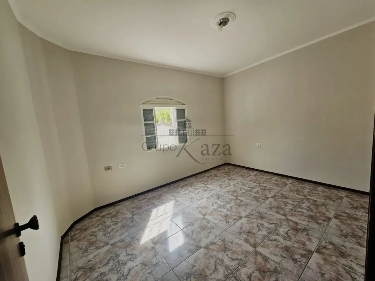 Oportunidade - Casa - Jardim Torrão de Ouro - 3 Dormitórios - 180m². - Foto 8