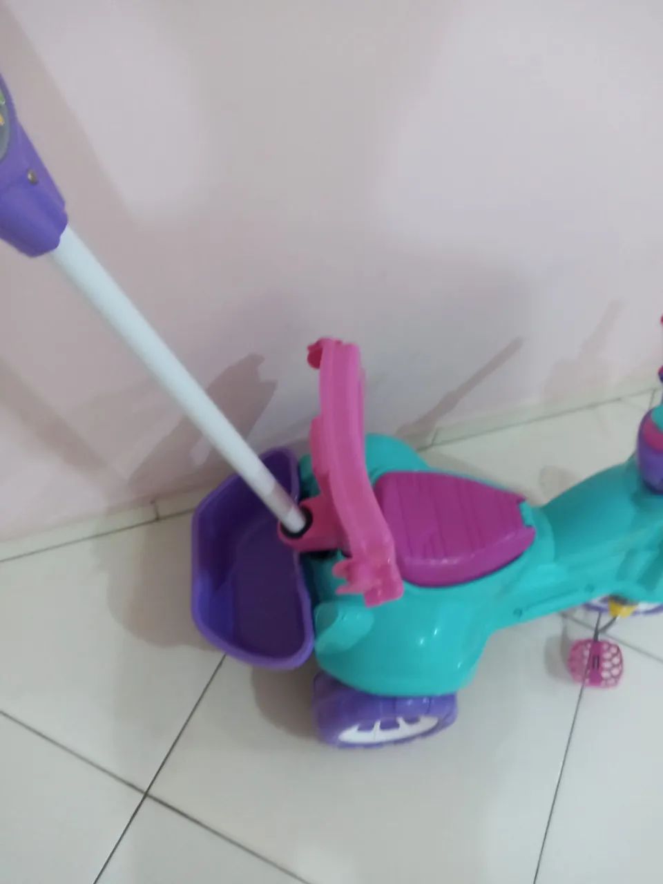 Triciclo Infantil Maral Avespa 2 em 1 Passeio<br><br><br><br> - Foto 2