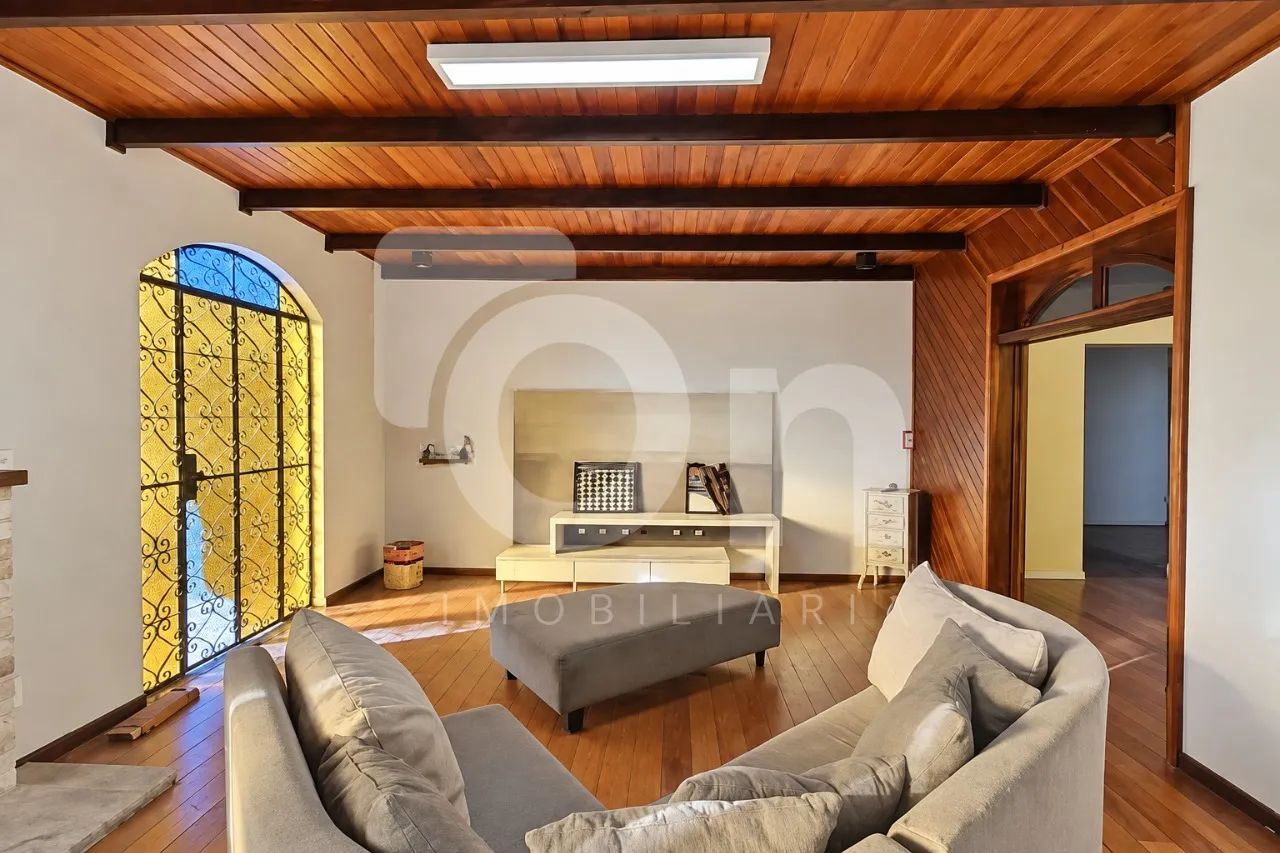 Casa comercial de 4 dormitórios na Agronômica - Foto 2