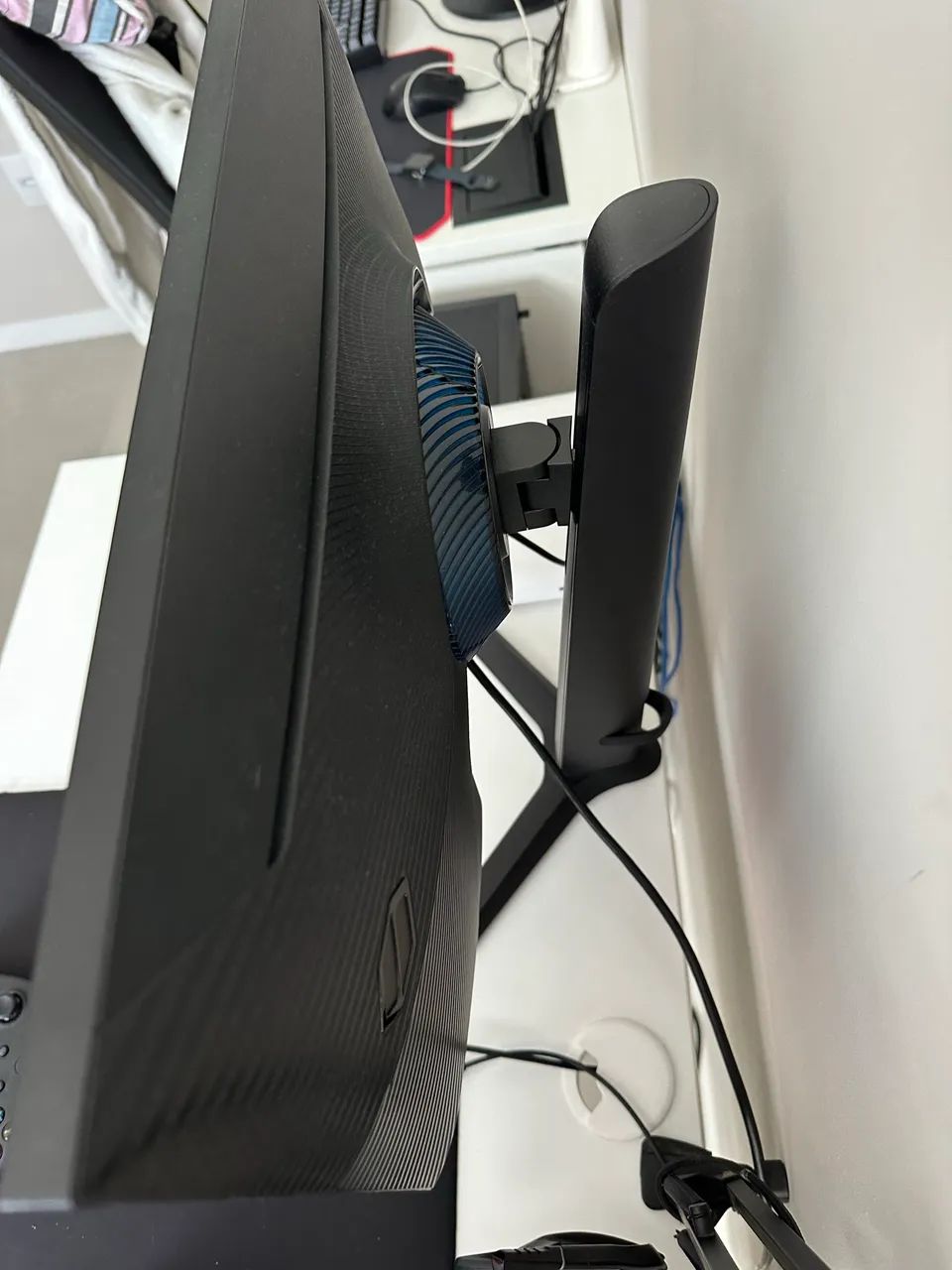 Vendo Monitor 240hz Samsung Odyssey G40 25 polegadas - Foto 5