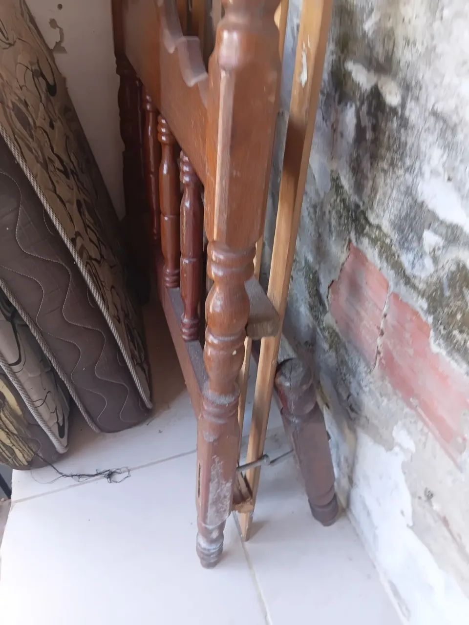 Cama de solteiro (madeira pura) - Foto 2