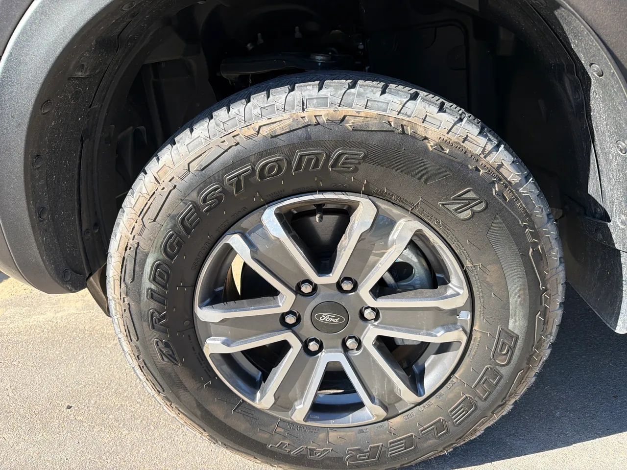 Vendo 4 pneus 255/70r17 - Foto 2