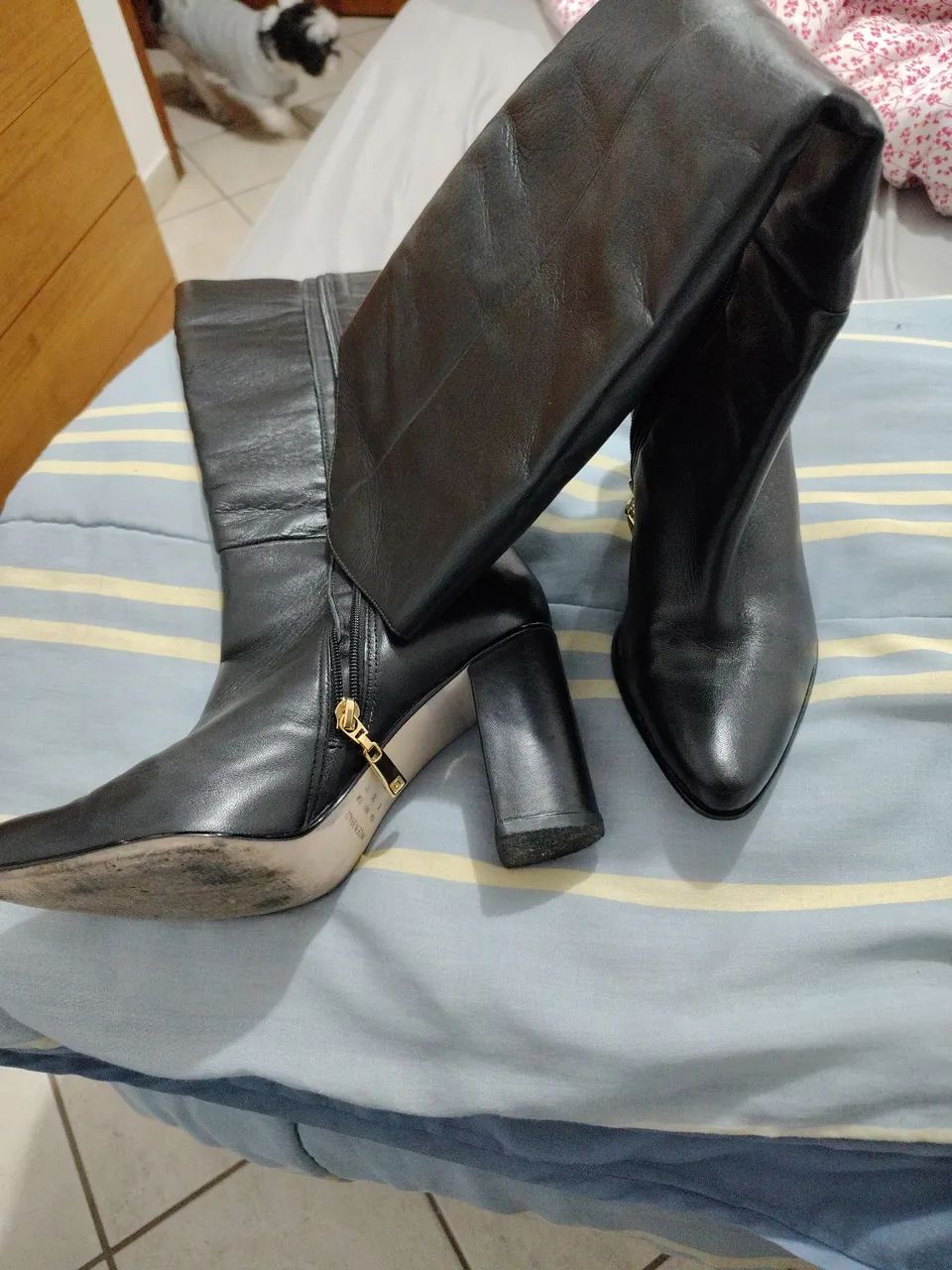 Bota de couro pelica preta  - Foto 2