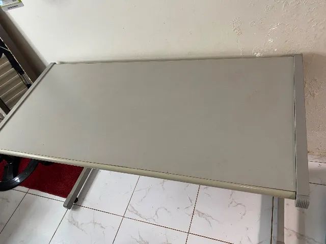 Mesa de estudos  - Foto 3
