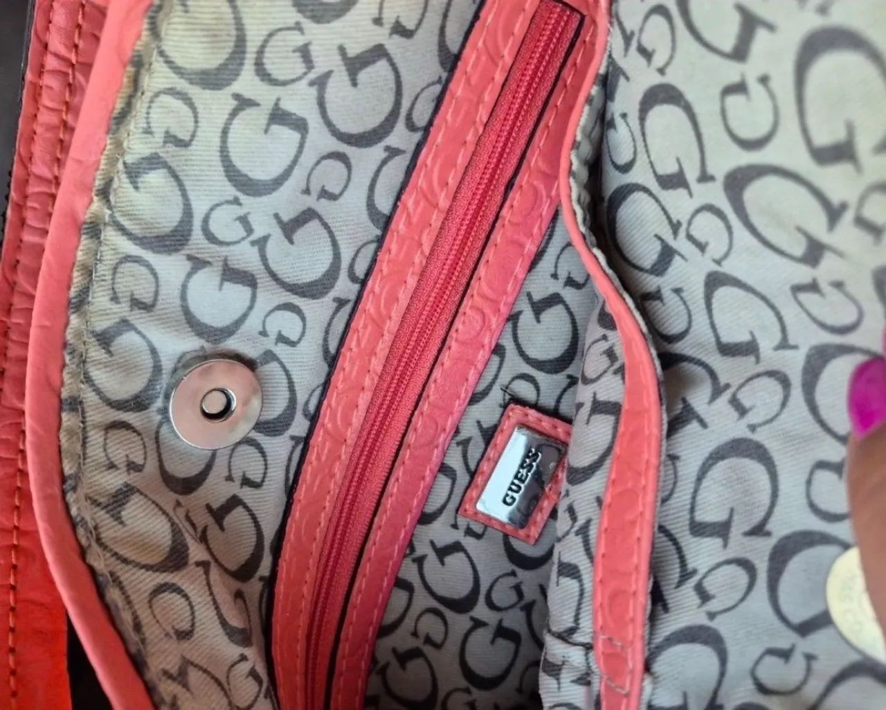 bolsa de mão Guess salmão - Foto 4