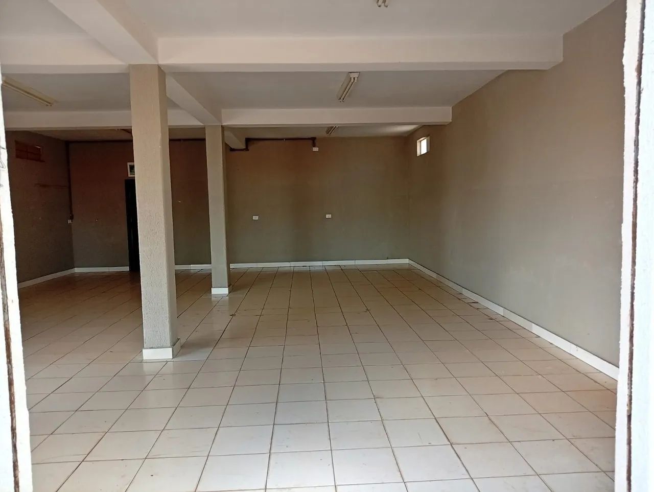 Aluga-se SALA COMERCIAL ESQUINA  - Foto 4