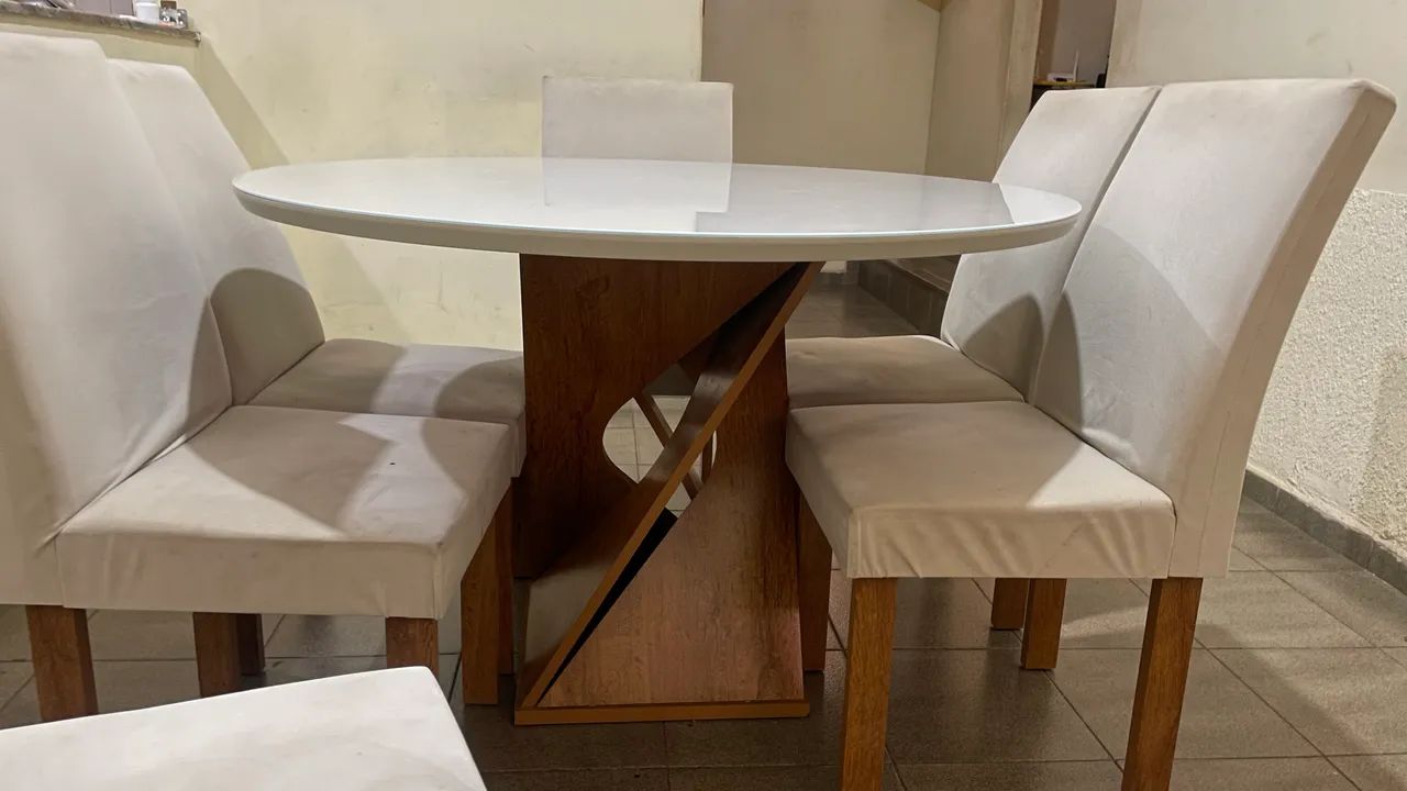 Mesa 6 cadeiras