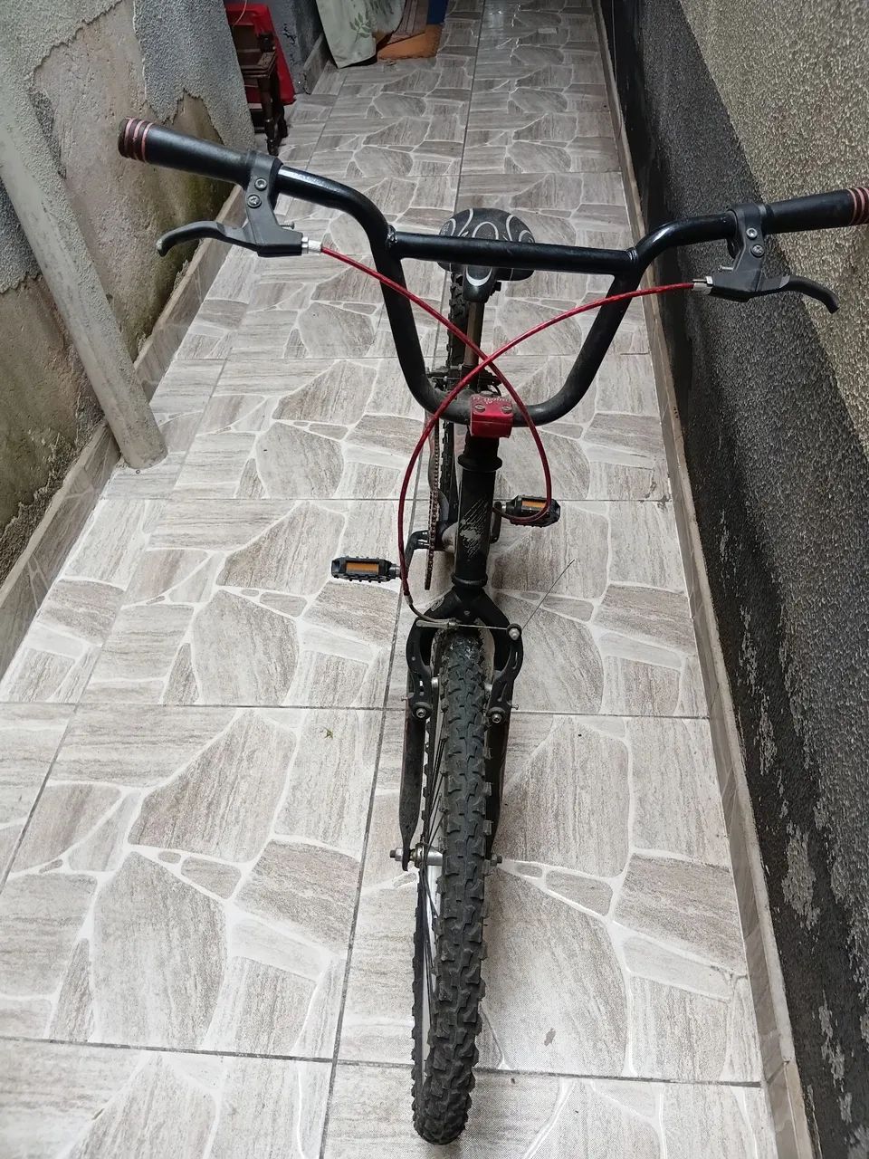 Bicicleta aro 24 semi nova  - Foto 2
