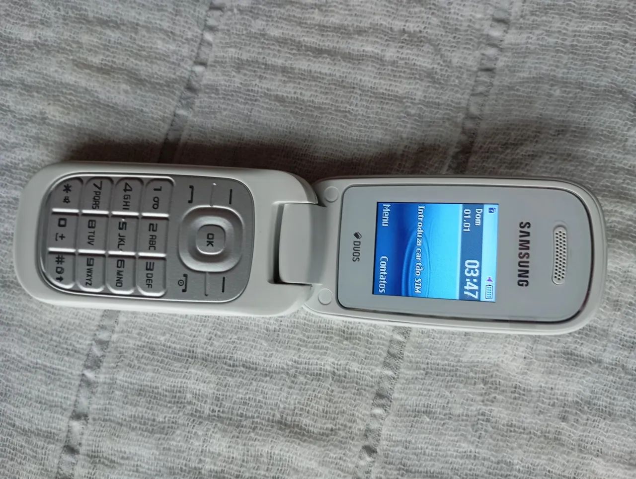 VENDO ESSE APARELHO DE CELULAR NOVO.