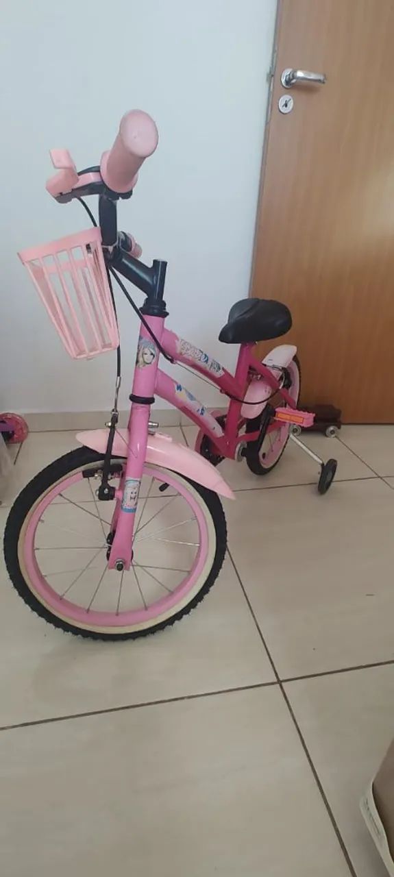 Bicicleta infantil Barbie - Praticamente NOVA - Foto 2