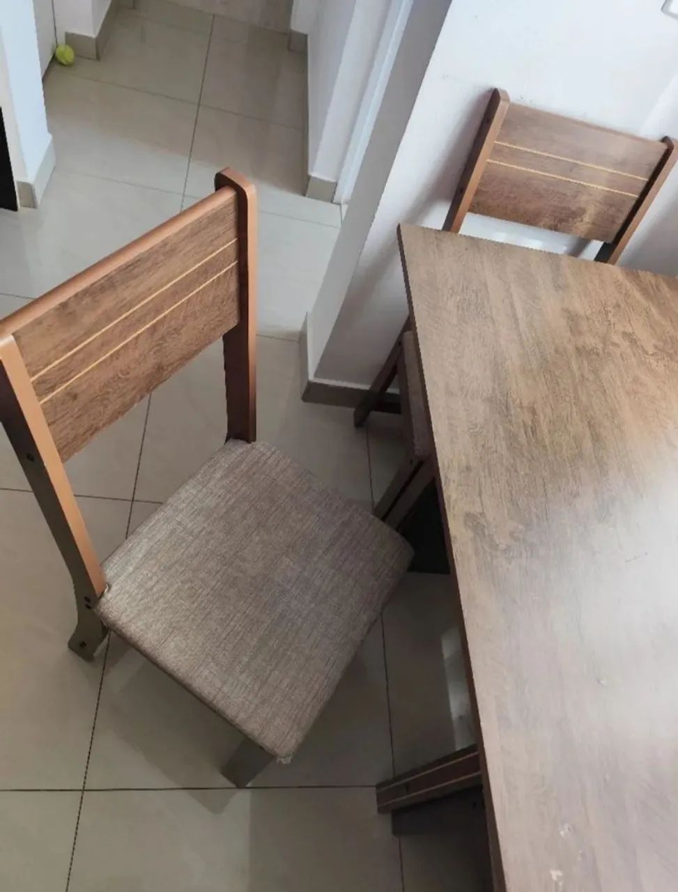 Mesa com 3 cadeiras. - Foto 3