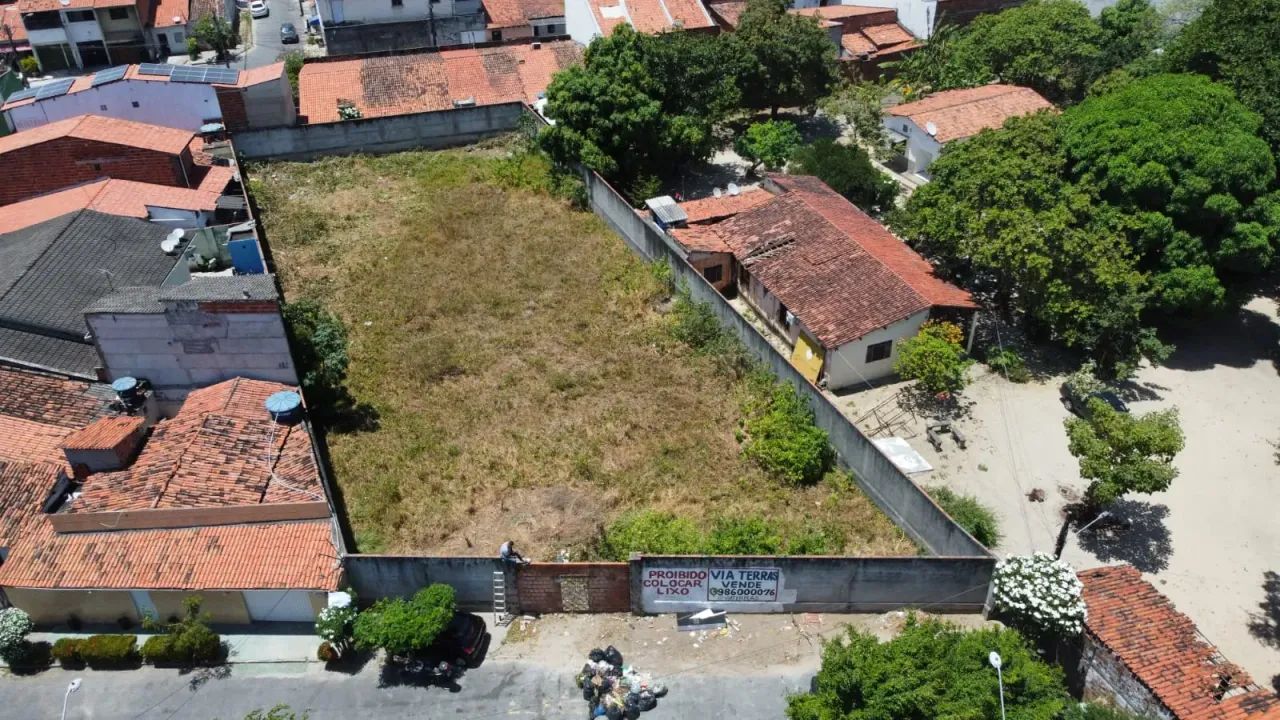TERRENO À VENDA NA PARANGABA  1.239 M² - Foto 2