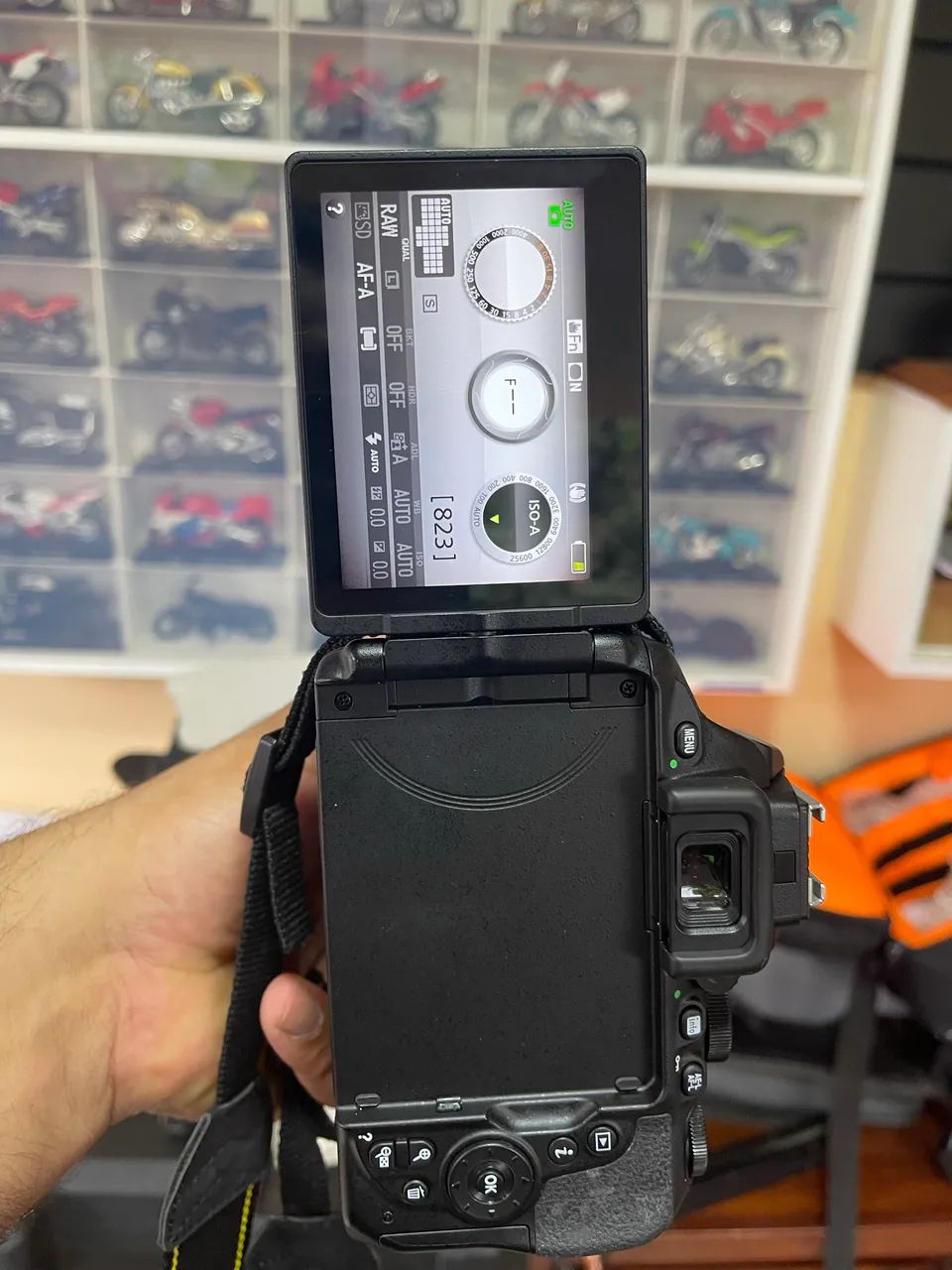 Nikon Kit D5600 18-55mm VR DSLR cor preto - Câmeras e Filmadoras