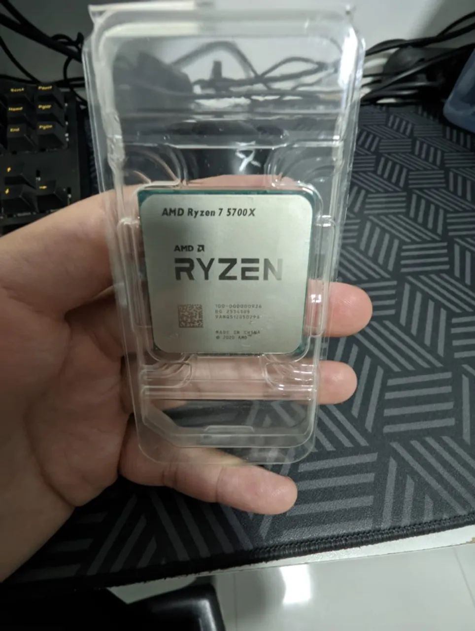Processador AMD AM4 Ryzen 7 5700X 8 Núcleos 16 Threads 3.4GHz (Turbo 4.6 GHz) Cache 35MB