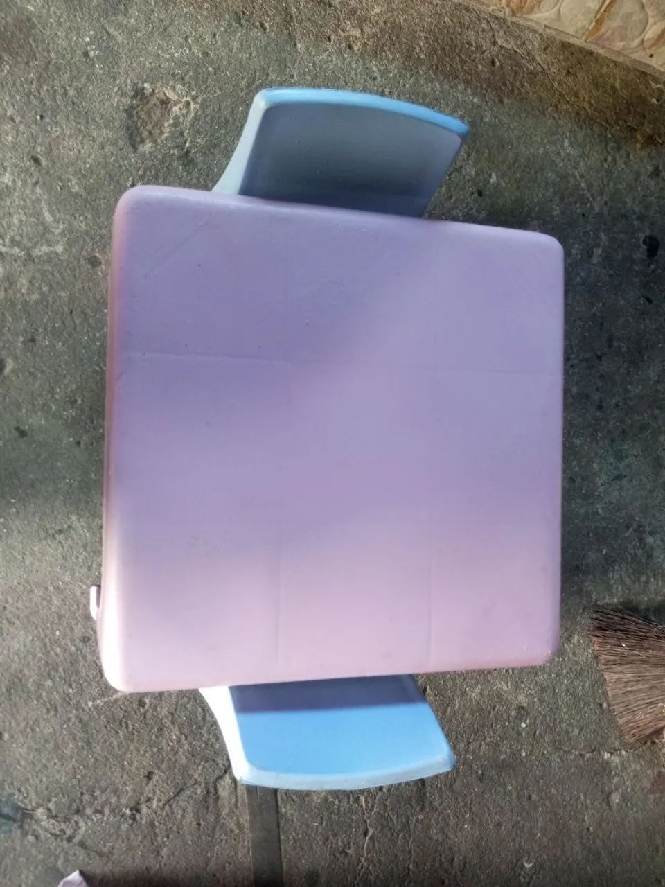 Vendo mesinha infantil para saí agora 