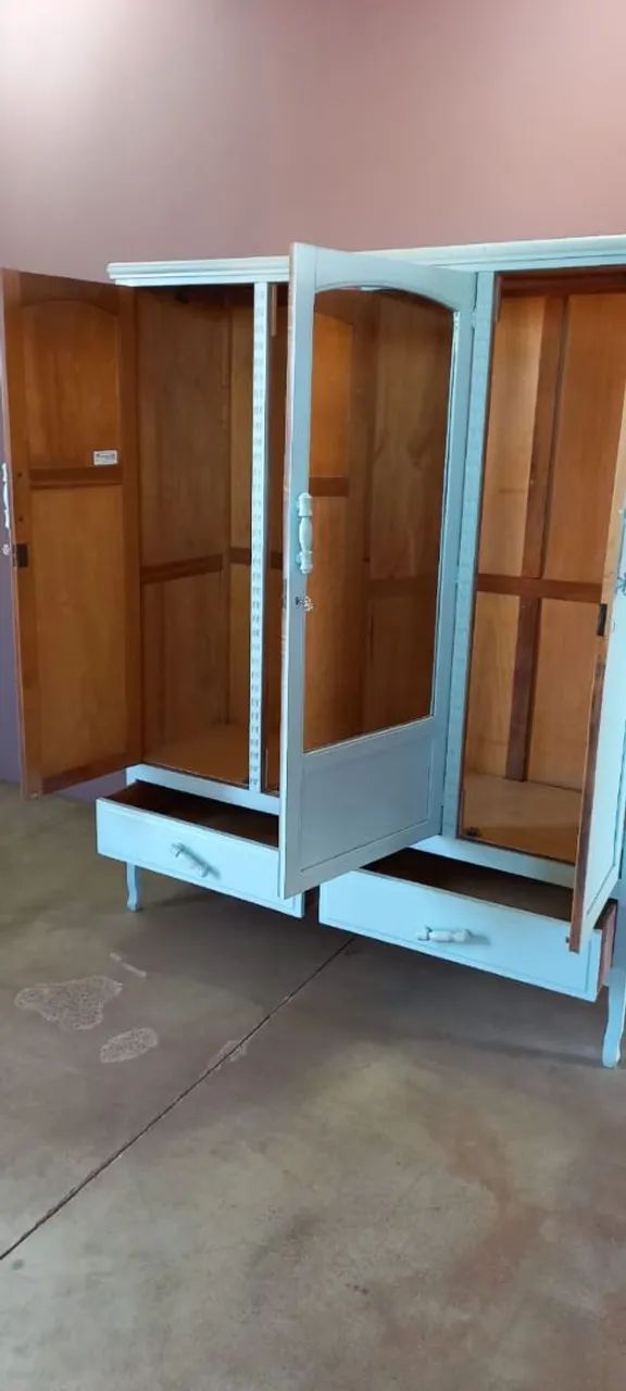 Guarda roupa antigo  - Foto 2