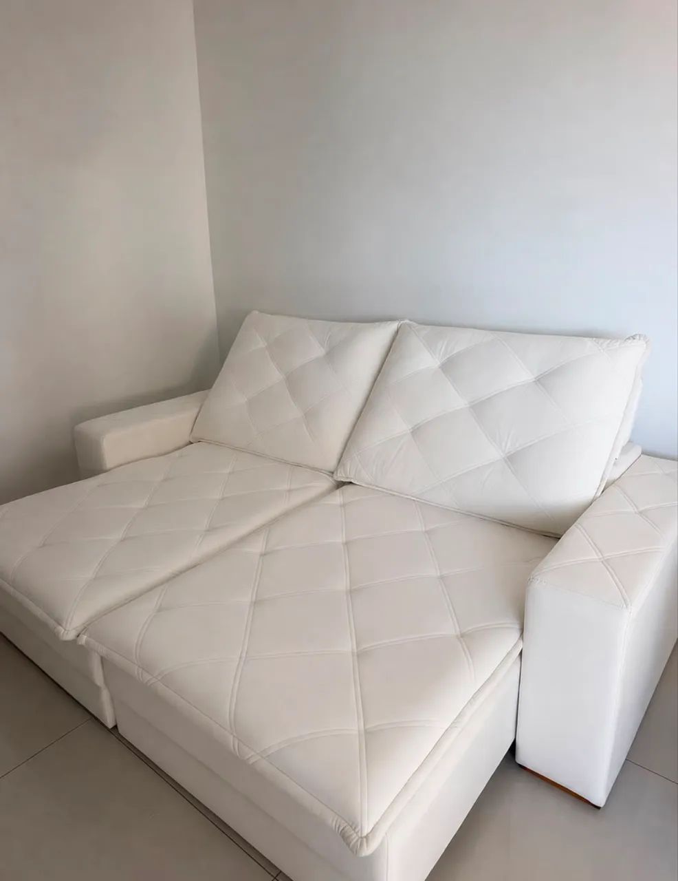 Vendo um sofá retrátil 