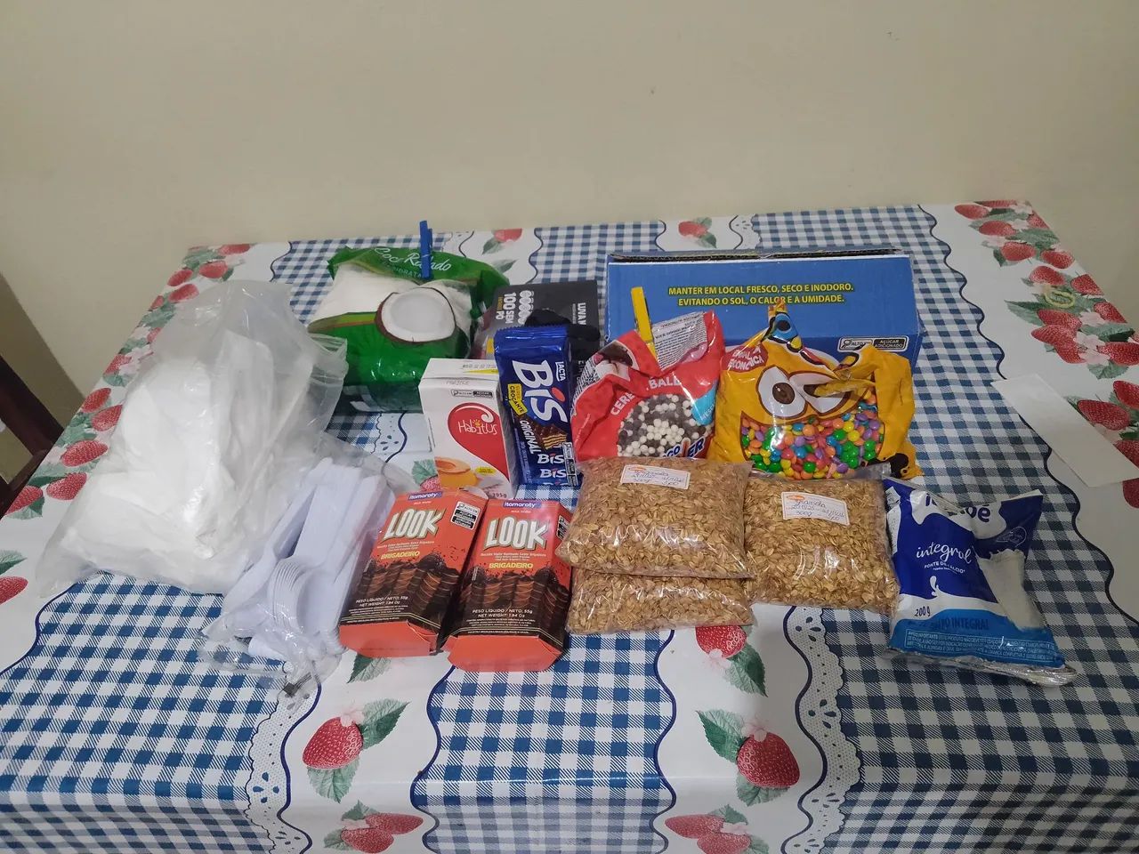 Sweet toppings for açaí and similar products