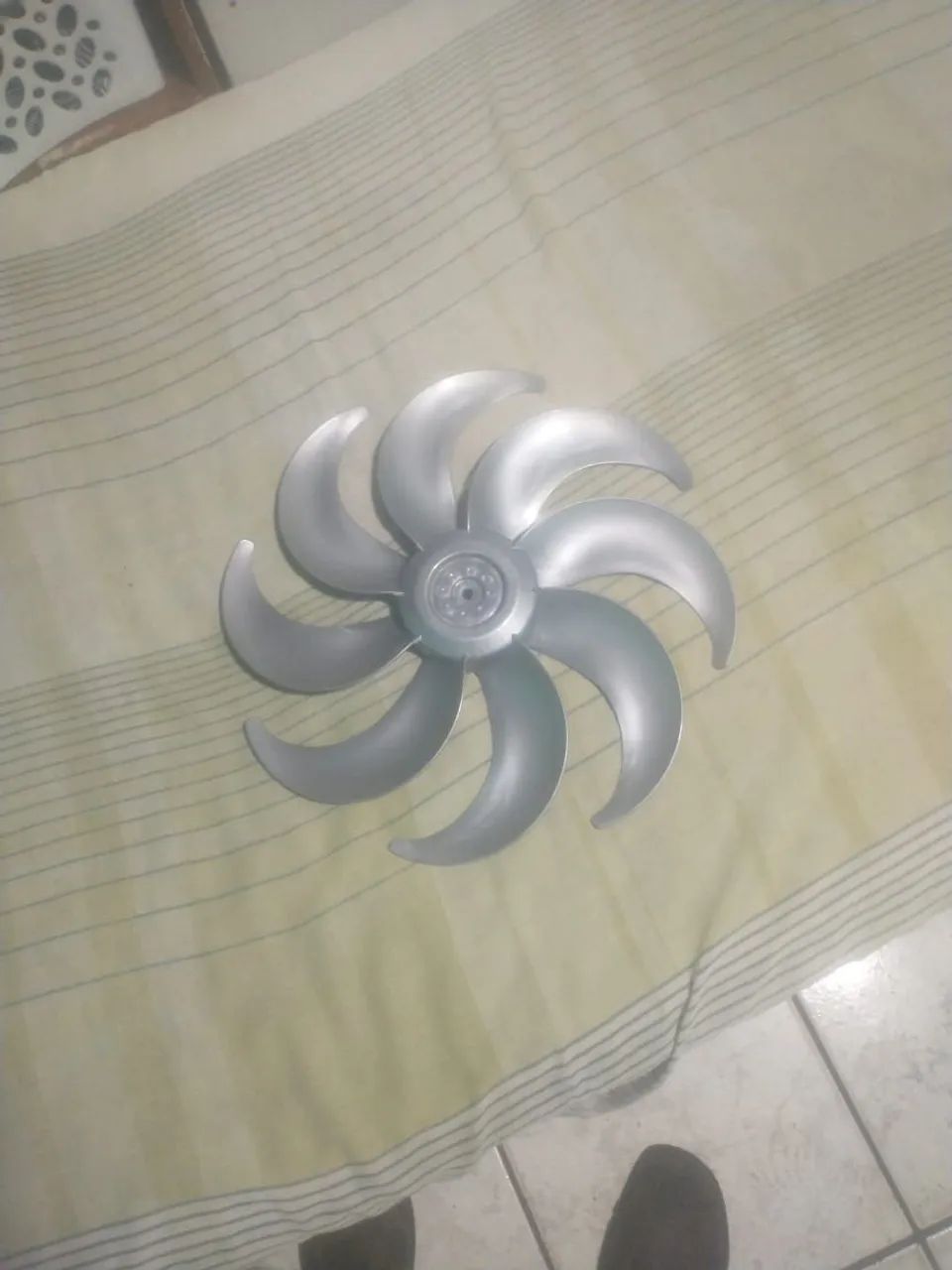 Hélice de ventilador (serve para ventilador da marca Multi)