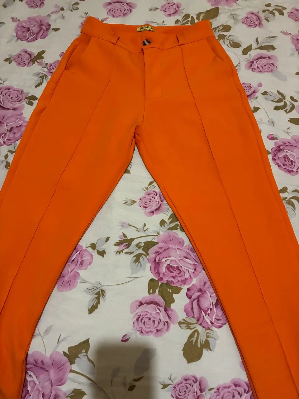 VENDO UMA CALÇA SOCIAL TANHO M