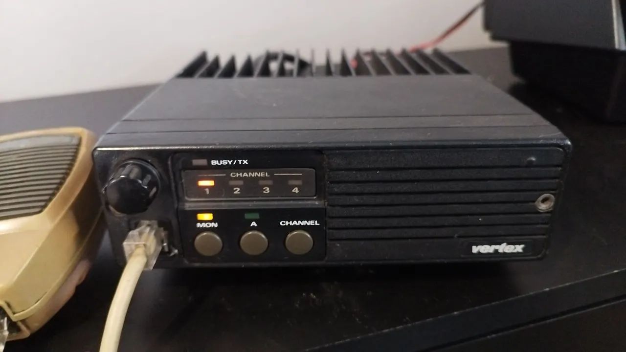 Rádio Vertex FTL-2011 4 canais programável  - Foto 2